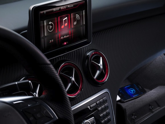 Mercedes-Benz A-Class Vehicles To Integrate With IPhone 4S And Siri